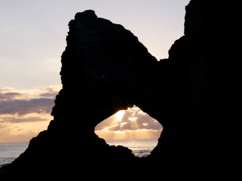 Glasshouse Rocks And Pillow Lava - Attractions 1