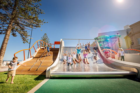 Glenelg Foreshore Playspace And Coastal Reserve - Attractions Perth 2