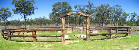 Old Injune Cemetery - Accommodation Sunshine Coast 0