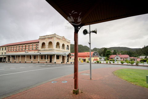 Queenstown - YWait Travel 0