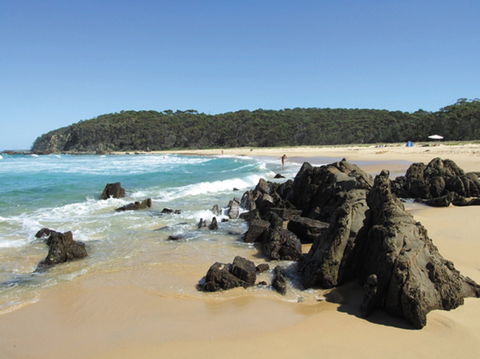 Armands Beach - Sunshine Coast Guide 0