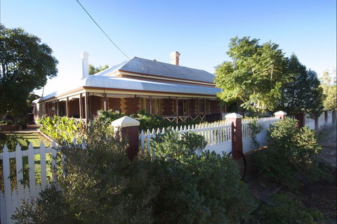 Hoover House - Attractions Perth 0