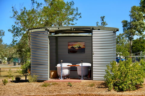 Julia Creek Artesian Baths - Wagga Wagga Accommodation 0
