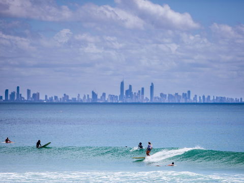 Kirra Point - Kawana Tourism 0