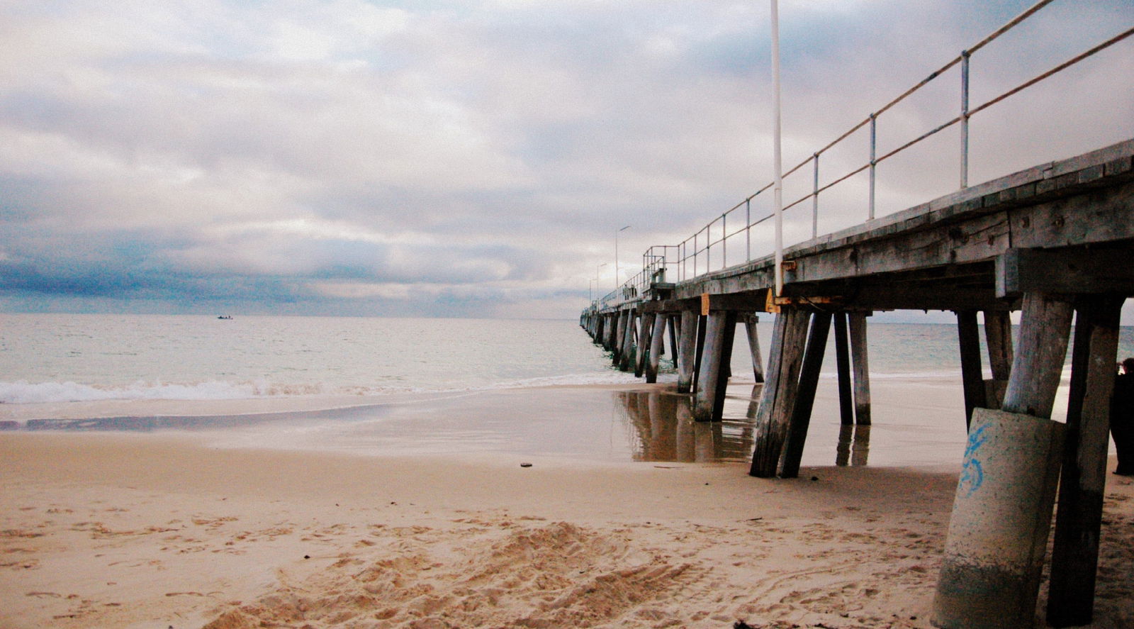 Port Noarlunga Beach, Jetty, Reef and Aquatic Trail Logo and Images