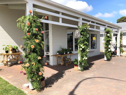 Robe Flower School - Yamba Accommodation 1