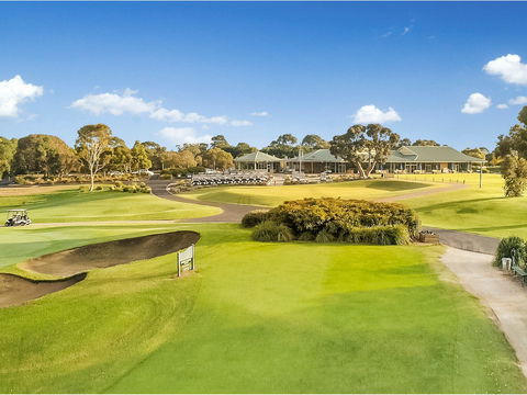 Rosebud Country Club - Accommodation Directory 1