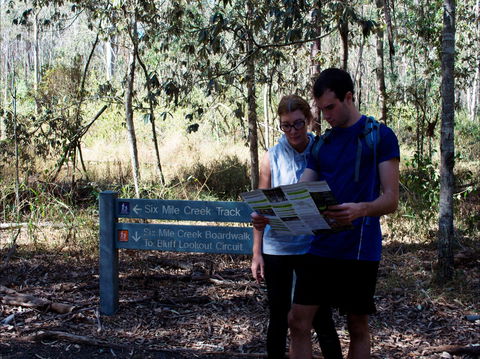 Six Mile Creek, Bluff Lookout And Little White Rock Trails - Lightning Ridge Tourism 1