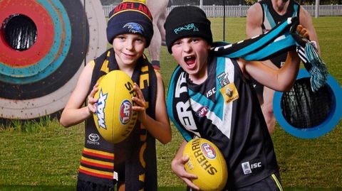 AFL Max Adelaide - VIC Tourism 0