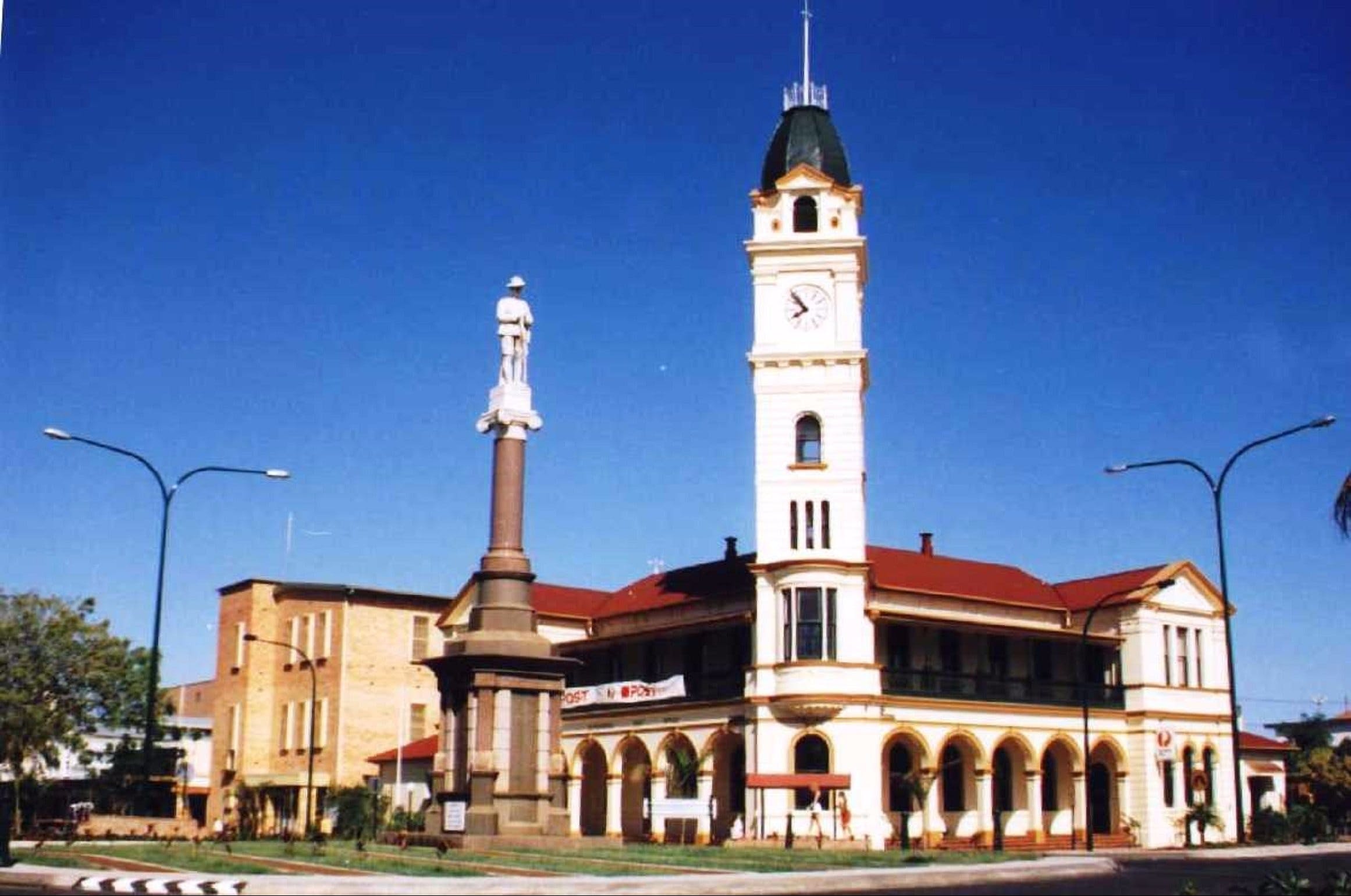 Bundaberg War Memorial - thumb 0