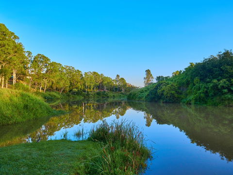 Cribb Park - Lightning Ridge Tourism 0