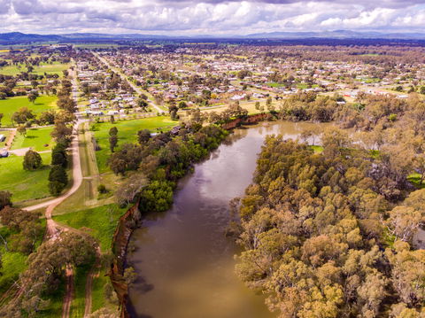 Howlong - New South Wales Tourism  1