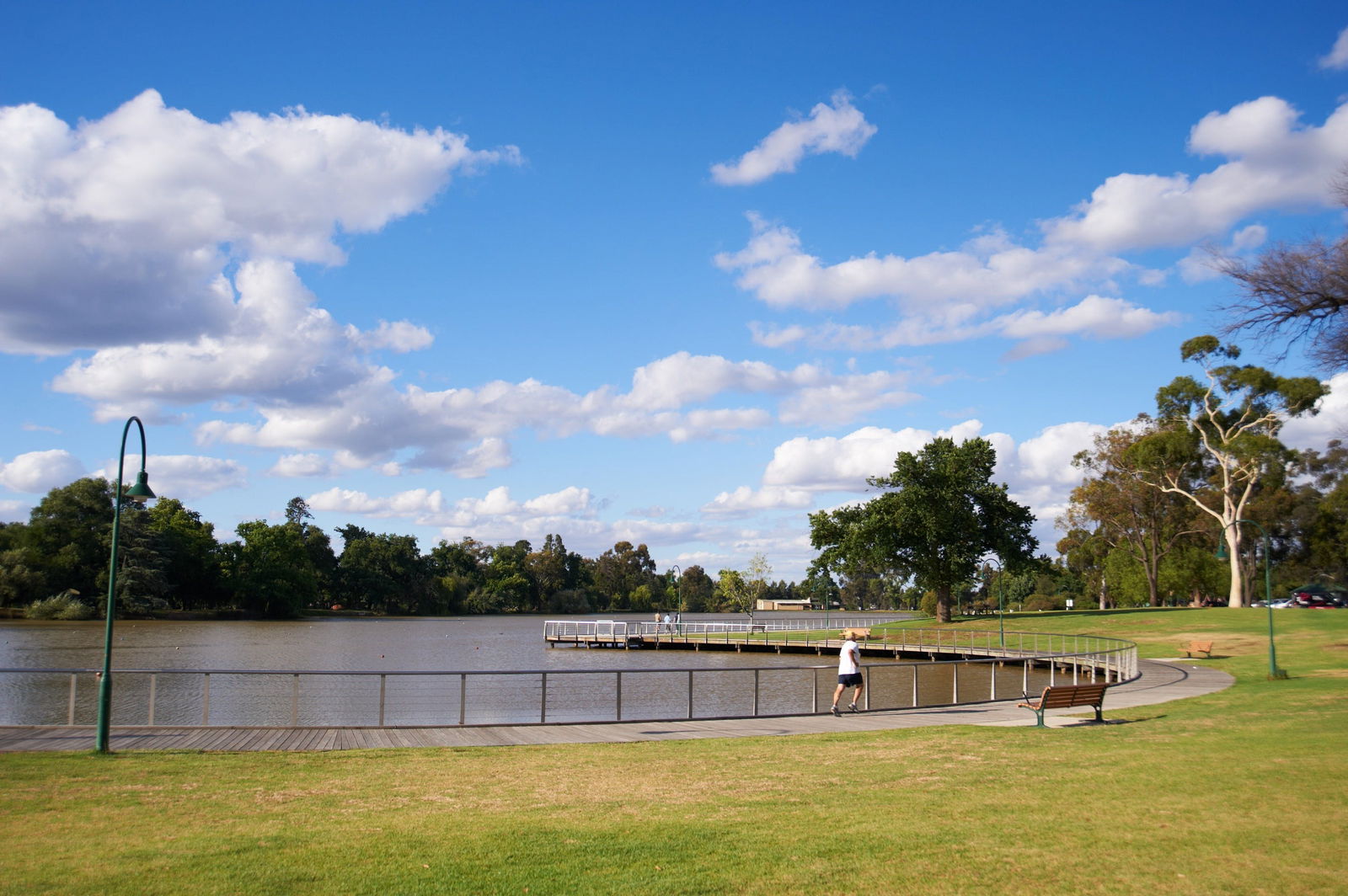 Lake Weeroona Logo and Images