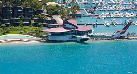 Hamilton Island Yacht Club - Tourism Brisbane 1