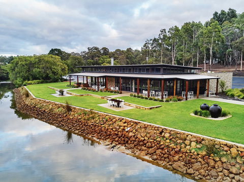 Lakeside Function Centre - Eight Willows Retreat - Attractions Perth 2