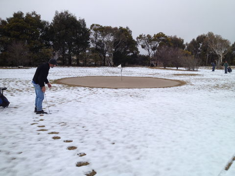 Taralga Sands Golf Club - Kawana Tourism 0