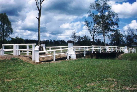 Bridge Creek War Memorial Bridge - Whitsundays Tourism 0