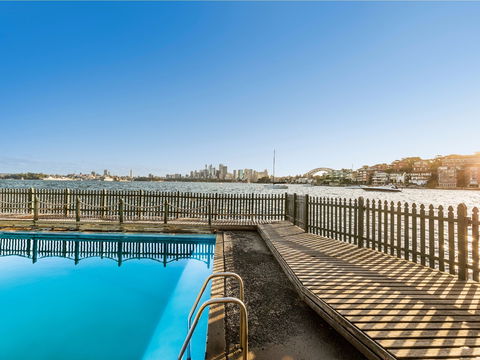 Maccallum Pool - Attractions 0