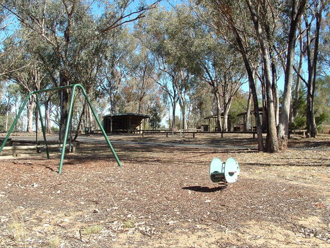 McIlveen Park Lookout - Lightning Ridge Tourism 2