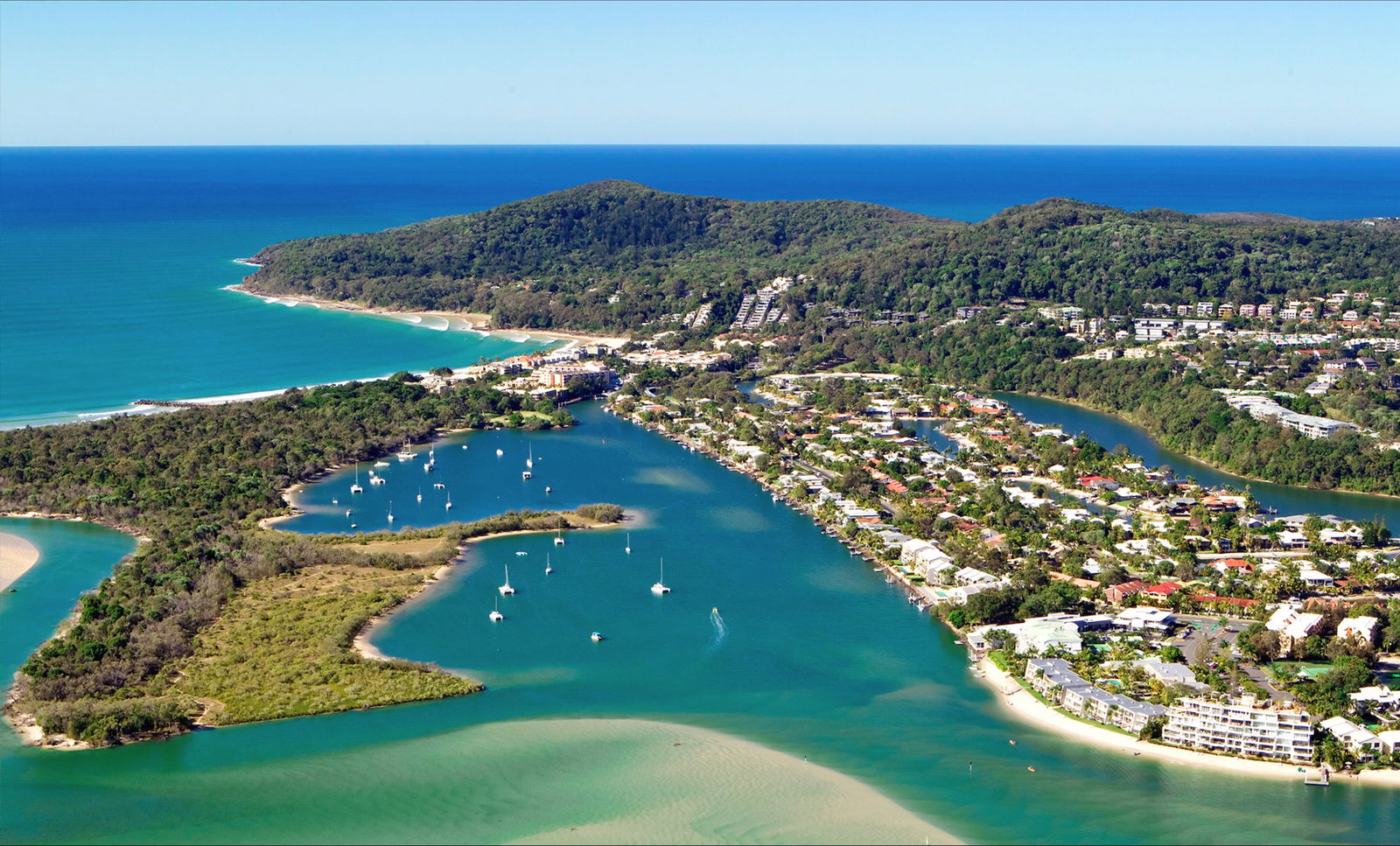 Noosaville Logo and Images