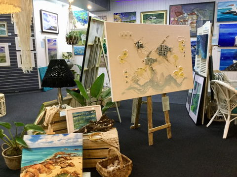 Straddievarious Gallery - Surfers Gold Coast 0