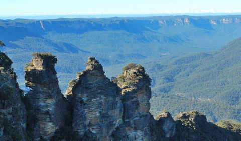Three Sisters Walk - Accommodation QLD 2