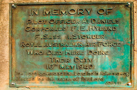 Avro Anson A4-4 Memorial - Kawana Tourism 1