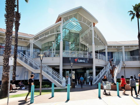 Galleria Shopping Centre - Car Rental 0