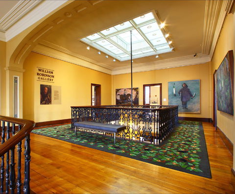 Old Government House - Casino Accommodation 1