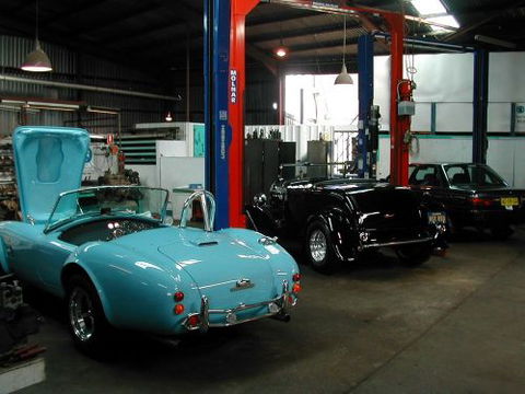 Brakepoint & Mechanical Repairs - Car Shop 4