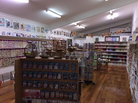 Alice In Paperland - Car Shop 3