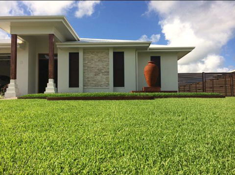 Turfgrass Mackay - Car Shop 6
