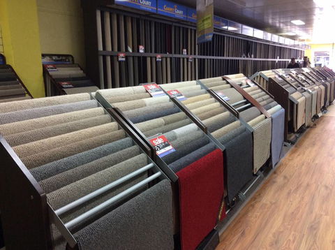 Carpet Court (Viaduct) - Car Shop 0
