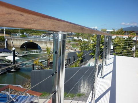 Cairns Fencing - Car Shop 1