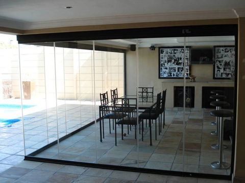 North Queensland Glass & Glazing - Car Shop 10