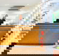 Leisure Inn - Car Shop