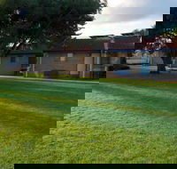 Esperance Beachfront Resort - Car Shop