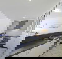 Boardwalk by Rockingham Apartments - Car Shop