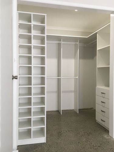 Great Lakes Wardrobes & Shower Screens - Car Shop 6