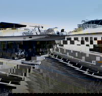Reflection on the Murray Boutique Houseboat - Car Rental