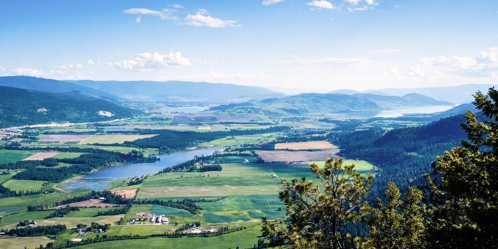 Armstrong, Canada
