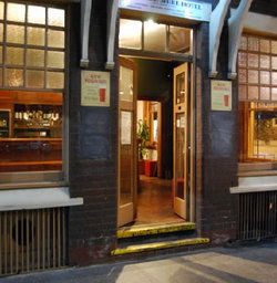 The Hampshire - Wagga Wagga Accommodation 0