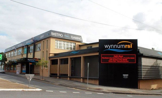 Wynnum RSL Club Logo and Images