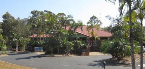 Valla Beach Tavern - WA Accommodation 3