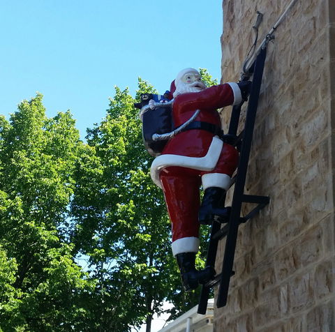 Hahndorf Christmas Market Walking Tours - Tourism Bookings WA 1