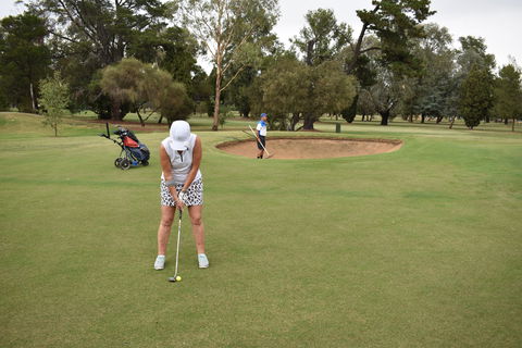 Howlong Golden Shoe Nine Hole Golf Tournament - Whitsundays Tourism 0