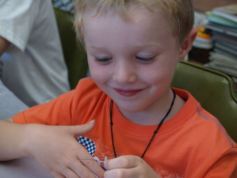 School Holiday One Hour Beading Workshops - Casino Accommodation 2