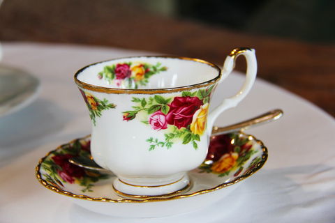 Spring High Tea - First Sitting - Accommodation Airlie Beach 0