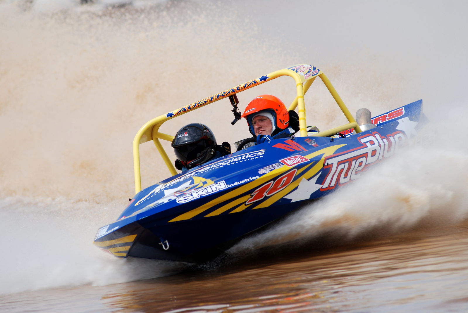 V8 Superboats - thumb 0