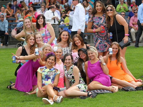 Albury Racing Club Boxing Day Races - Whitsundays Tourism 2